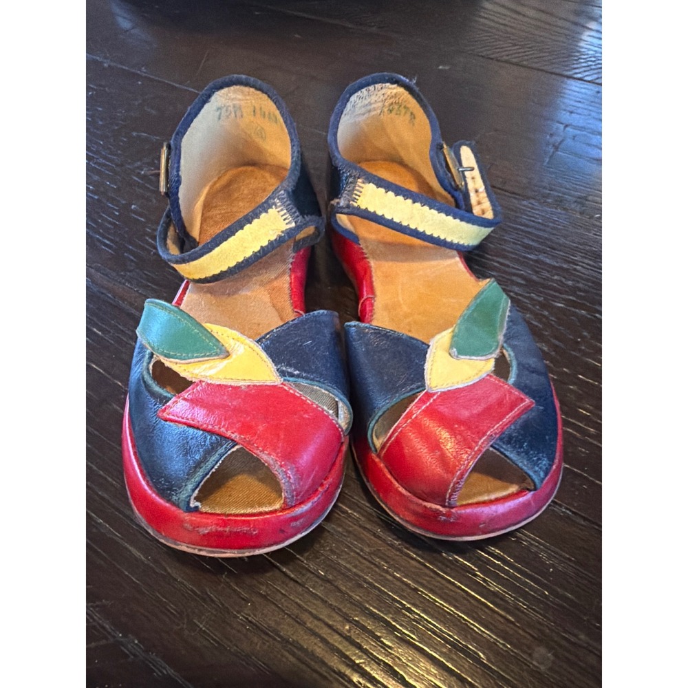 Vintage Girls Leather Sandals Size 7.5 Color Block Leather Display Decor Shoes